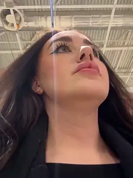 Snapshot of KiraSunshine chatting on 10/24/25, 03:36 KiraSunshine online show from 10/24/25, 03:36