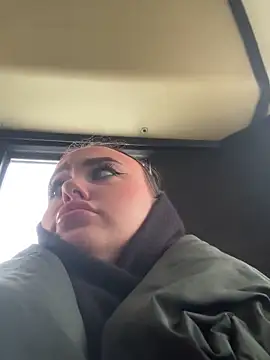 KiraSunshine online show from 12/20/25, 03:46