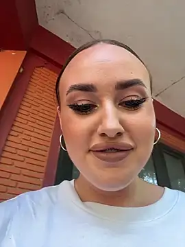 KiraSunshine online show from 02/15/26, 07:51