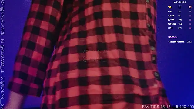 Snapshot of Nalan__ chatting on 11/28/25, 05:32 Nalan online show from 11/28/25, 05:32