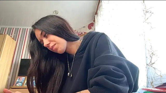 Snapshot of LoreleiFolta chatting on 11/01/25, 11:23 LoreleiFolta online show from 11/01/25, 11:23