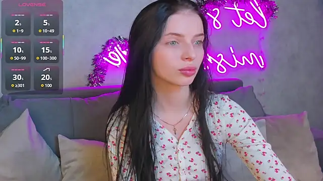 Snapshot of Eva_Mayers chatting on 01/12/26, 12:49 Eva Mayers online show from 01/12/26, 12:49