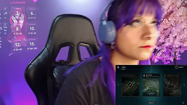 Snapshot of LuanEter chatting on 12/04/25, 02:37 LuanEter online show from 12/04/25, 02:37