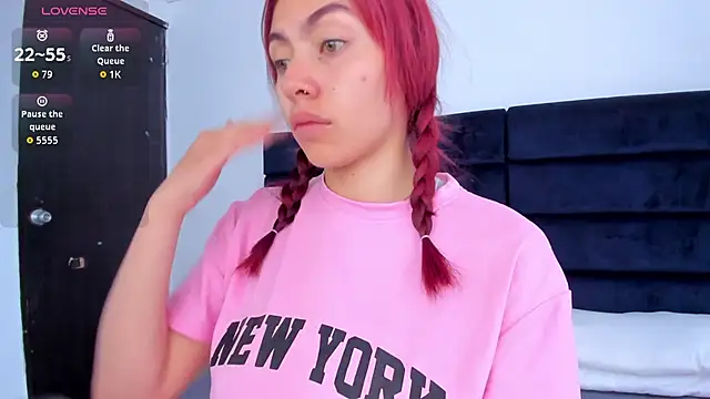 melanie roux   online show from 11/26/25, 12:39