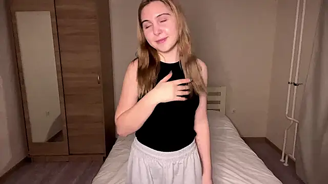 MyraLitterers online show from 12/01/25, 03:17