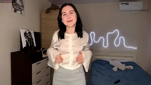 MyraLitterers online show from 04/22/26, 04:19