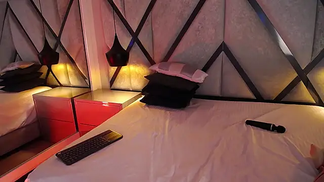 AriaWillss online show from 12/04/25, 12:25