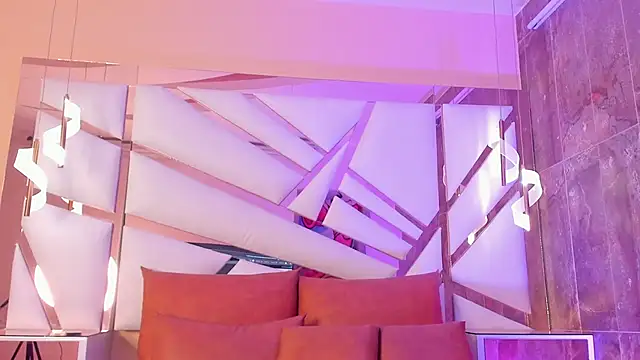 Catalina-Thompson online show from 04/23/26, 12:29