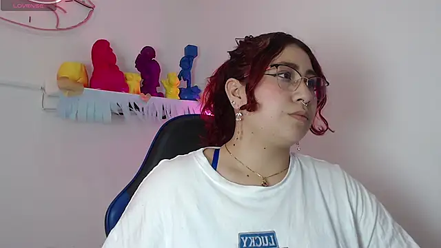 littlee red online show from 10/26/25, 05:19