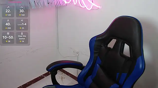 littlee red online show from 11/07/25, 08:42