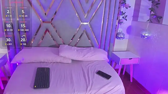 Snapshot of helenn_diaz chatting on 10/27/25, 01:37 helenn diaz online show from 10/27/25, 01:37