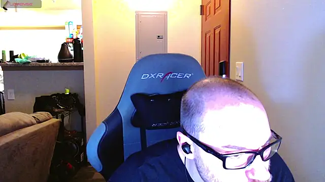 Snapshot of Sin_Lord chatting on 12/21/25, 01:57 Sin Lord online show from 12/21/25, 01:57