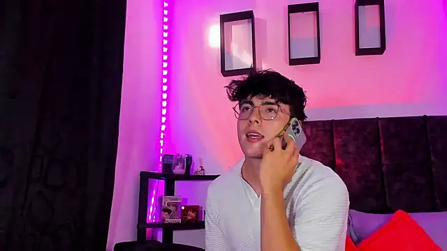 Theo Noxxx online show from 10/28/25, 09:17