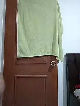 Ladyswap online show from 11/30/25, 07:40