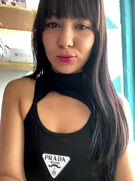 Hanna Plum online show from 11/14/25, 05:11