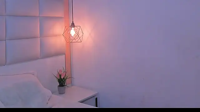 Sofia clk online show from 04/07/26, 03:29