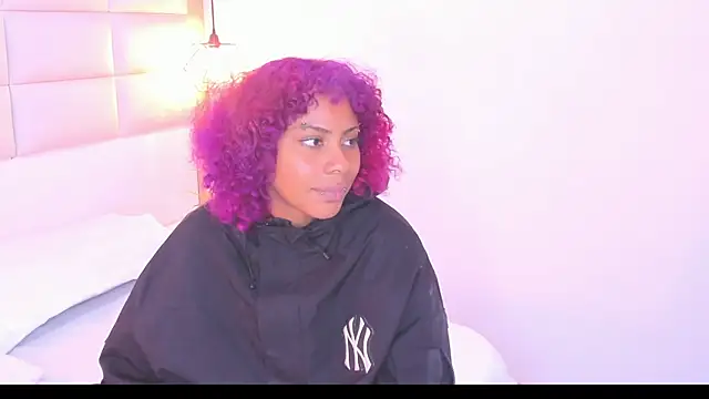 Sofia clk online show from 04/24/26, 03:09