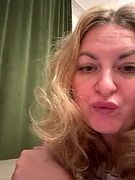 Amelia-Diamond online show from 11/21/25, 11:25