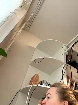 Amelia-Diamond online show from 11/28/25, 07:44