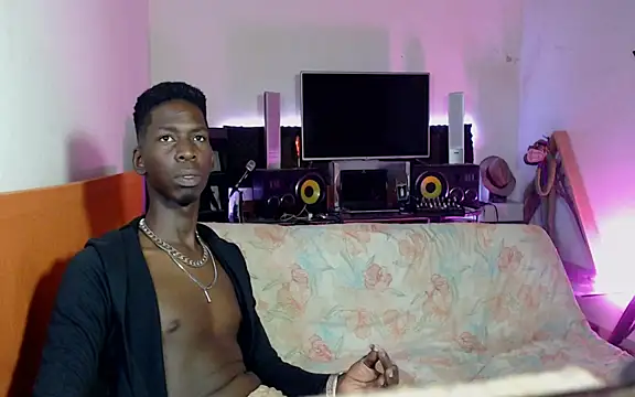 Snapshot of Black_Paradice chatting on 11/04/25, 02:32 Black Paradice online show from 11/04/25, 02:32