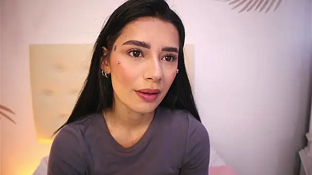 Scarlett Keller online show from 11/10/25, 07:46