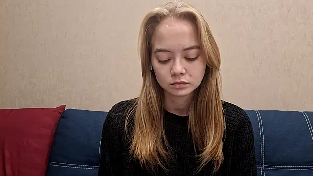 Snapshot of A_LISS_A chatting on 10/22/25, 04:07 A LISS A online show from 10/22/25, 04:07