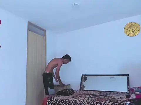 Snapshot of Lian-sex chatting on 10/31/25, 06:53 Lian-sex online show from 10/31/25, 06:53