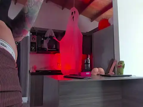 valeriahornier online show from 10/22/25, 06:07