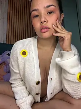 Snapshot of Chloe_Mullerr chatting on 02/11/26, 09:42 Chloe Mullerr online show from 02/11/26, 09:42