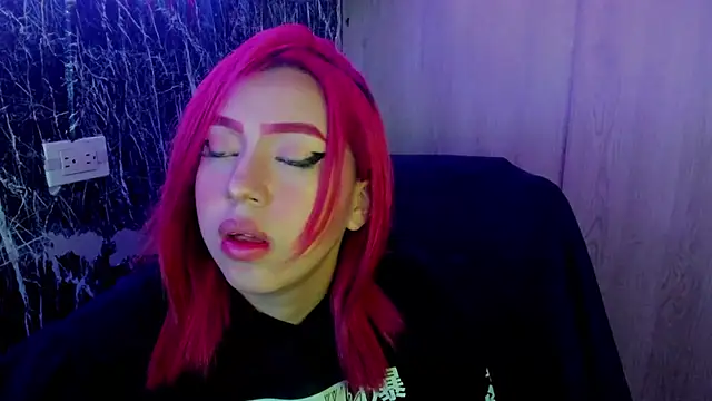 Snapshot of sweetcherryyy_ chatting on 11/06/25, 03:07 sweetcherryyy online show from 11/06/25, 03:07