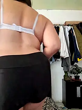 Alondrabb80 online show from 11/18/25, 04:33