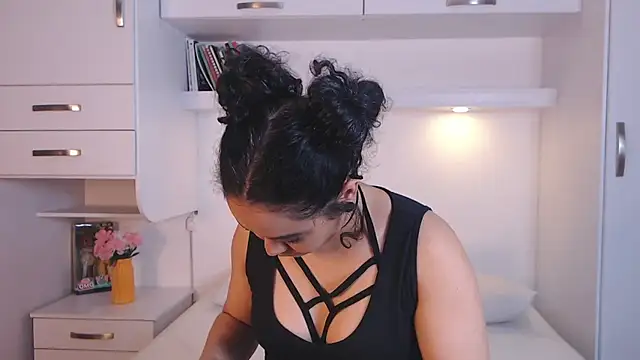 Snapshot of MartiRuis10 chatting on 11/01/25, 12:12 MartiRuis10 online show from 11/01/25, 12:12