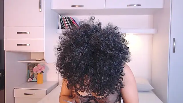 Snapshot of MartiRuis10 chatting on 11/25/25, 10:21 MartiRuis10 online show from 11/25/25, 10:21