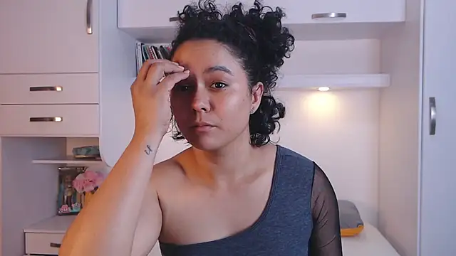 Snapshot of MartiRuis10 chatting on 12/01/25, 11:54 MartiRuis10 online show from 12/01/25, 11:54