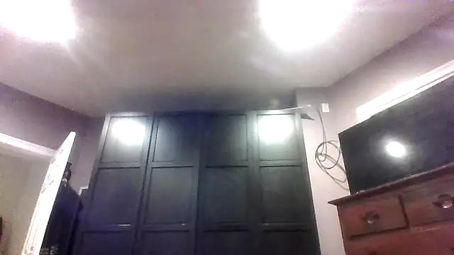 Snapshot of burby79 chatting on 07/05/26, 03:13 burby79 online show from 07/05/26, 03:13