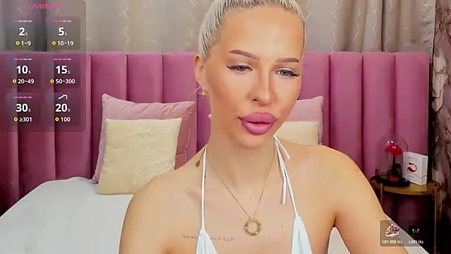 Snapshot of KailaCrystall chatting on 11/06/25, 01:50 KailaCrystall online show from 11/06/25, 01:50