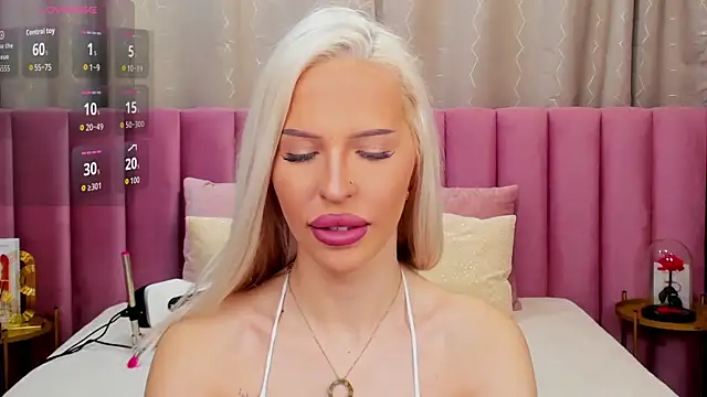 Snapshot of KailaCrystall chatting on 12/02/25, 01:33 KailaCrystall online show from 12/02/25, 01:33