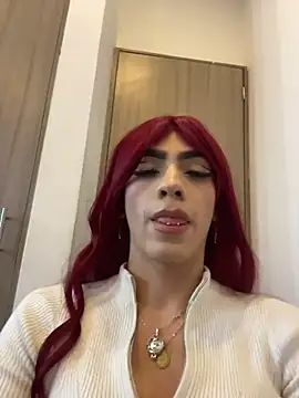 Snapshot of Agattha22 chatting on 11/11/25, 05:18 Agattha22 online show from 11/11/25, 05:18