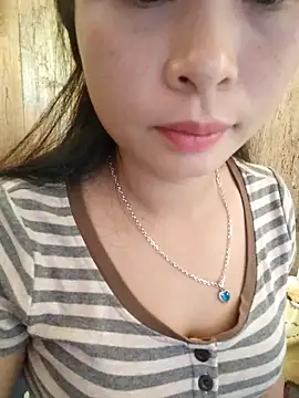 Squirrel-Pear online show from 11/08/25, 12:55