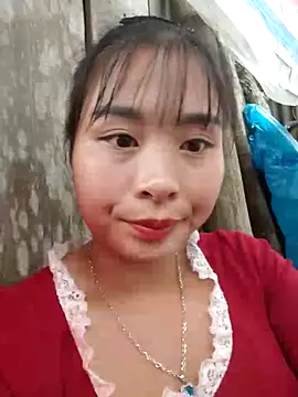 Squirrel-Pear online show from 11/18/25, 03:56