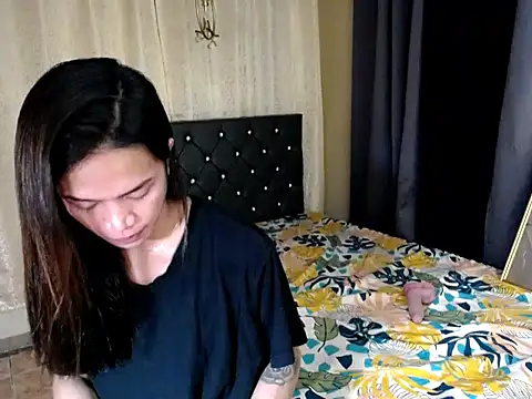 Snapshot of SeductiveAki69xxx chatting on 11/21/25, 09:35 SeductiveAki69xxx online show from 11/21/25, 09:35