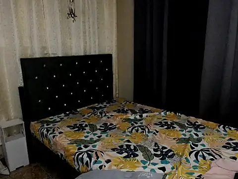 Snapshot of SeductiveAki69xxx chatting on 11/24/25, 12:38 SeductiveAki69xxx online show from 11/24/25, 12:38