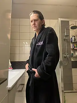 kon77777 online show from 11/26/25, 03:40