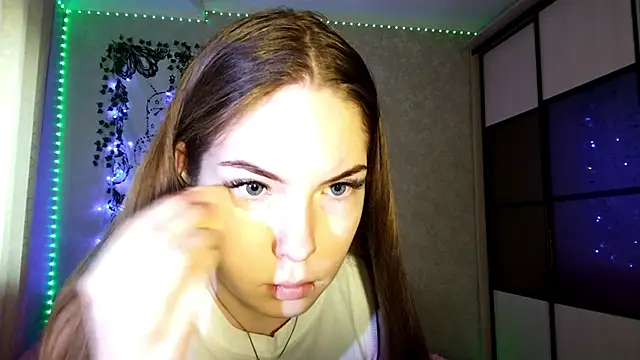 Snapshot of VETT_KITTY chatting on 10/30/25, 07:43 VETT KITTY online show from 10/30/25, 07:43