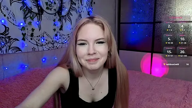 Snapshot of VETT_KITTY chatting on 12/18/25, 06:08 VETT KITTY online show from 12/18/25, 06:08