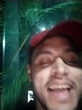 Casal em chamas online show from 11/17/25, 04:07