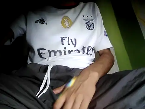 Snapshot of Pedropuente200 chatting on 11/01/25, 08:05 Pedropuente200 online show from 11/01/25, 08:05