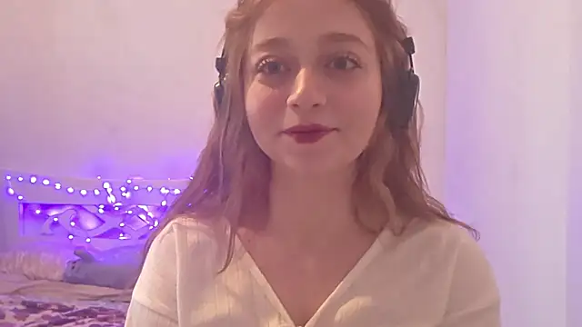 MayaMaer online show from 10/20/25, 01:11