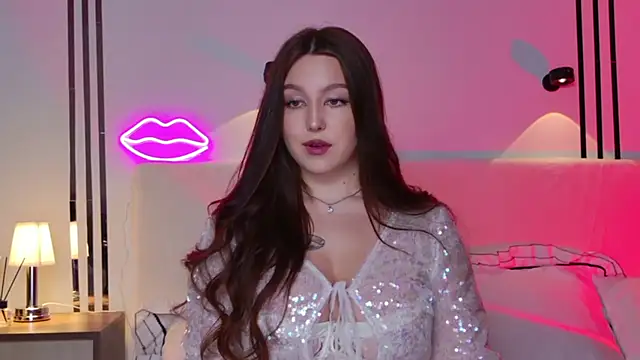  Tessa May  online show from 11/20/25, 12:33