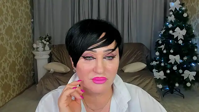 KiraTempt online show from 12/19/25, 12:01